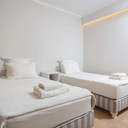 Hesperides Hotel *