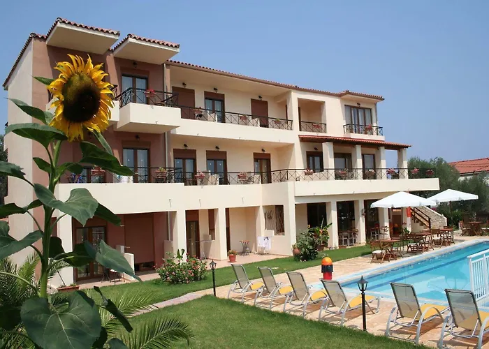 Hesperides Hotel *