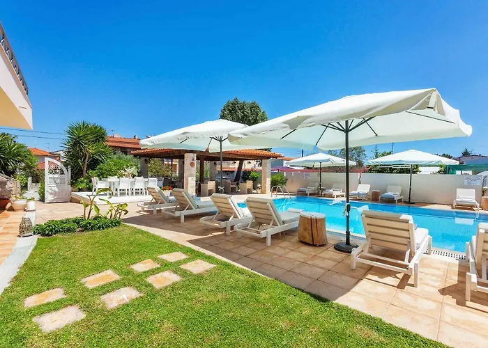 Hesperides Hotel *