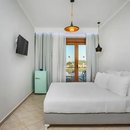 Hesperides Hotel *