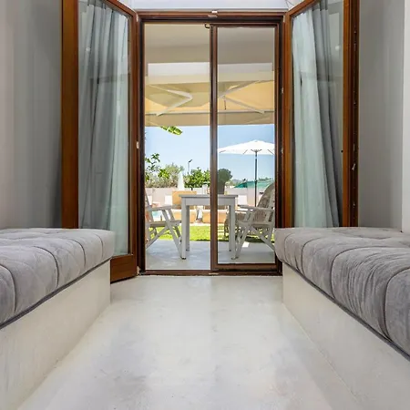 Hesperides Hotel *