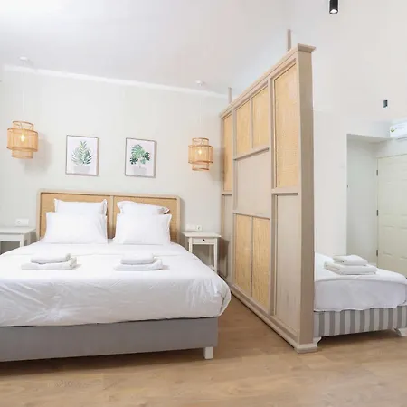 Hesperides * Pefkochori