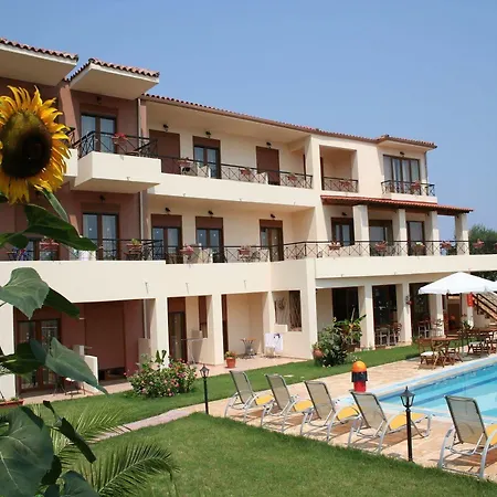 Hesperides Hotel *