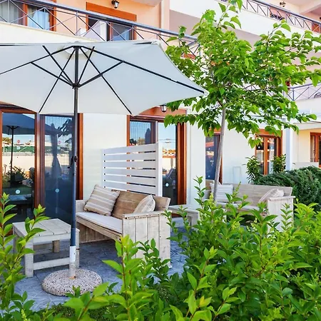 Hesperides Pefkochori