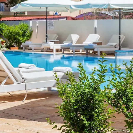 Hesperides Hotel *