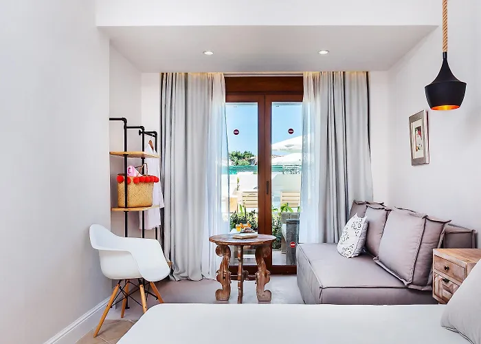 Hesperides Pefkochori