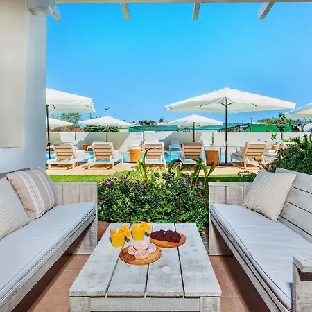 Hesperides فندق *