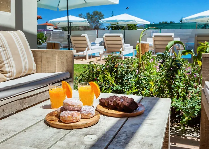 Hesperides Hotel *